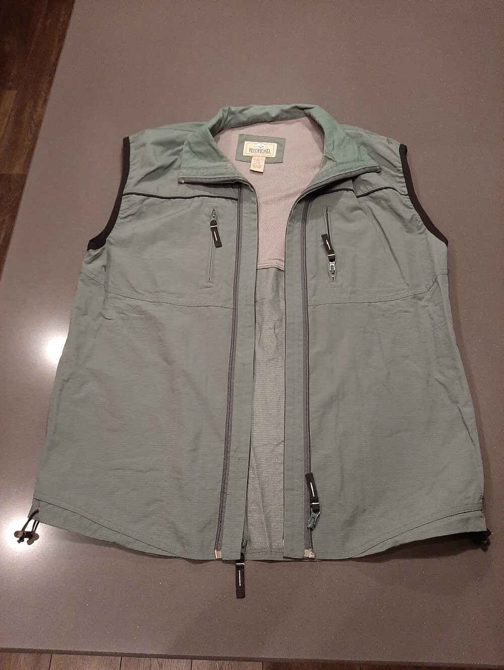 RedHead Men’s Large Green Nylon Fishing Hiking Utility Vest Full Zip